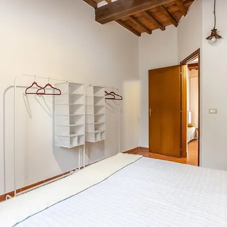 Guesthost - Cozy With Parking In Lucca