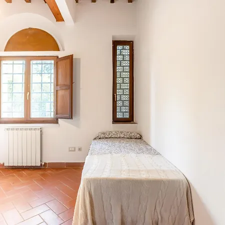 Guesthost - Cozy With Parking In Apartamento Lucca