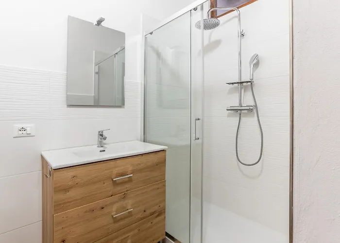 Guesthost - Cozy With Parking In Apartman Lucca