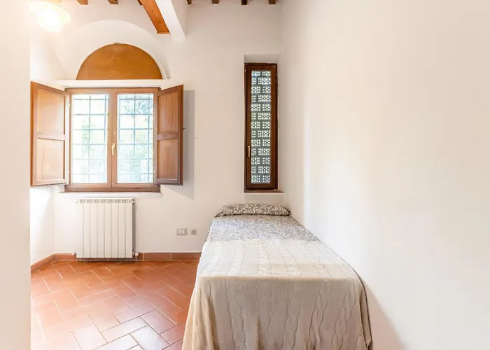 Guesthost - Cozy With Parking In Apartment Lucca