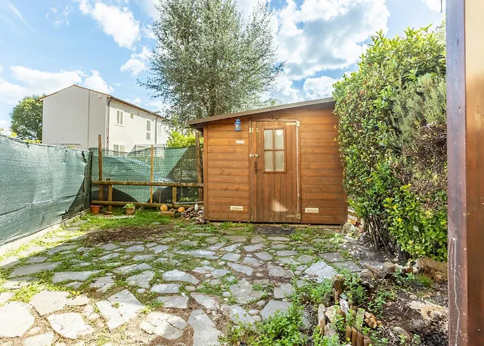 Guesthost - Cozy With Parking In Apartment Lucca